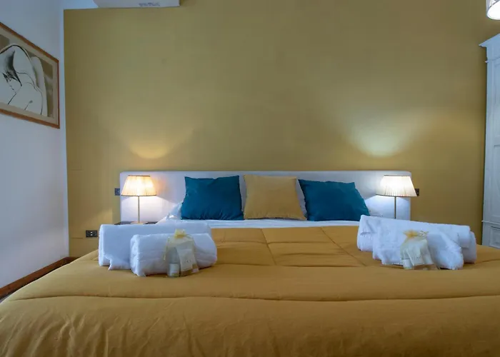 Villa Lia - Apartment In Villa With Private Garden And Pool