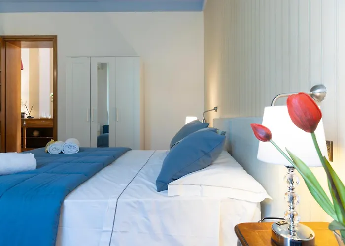 Villa Lia - Apartment In Villa With Private Garden And Pool